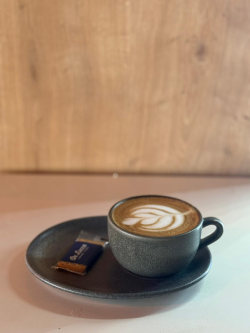 HİNDİSTAN CEVİZLİ LATTE